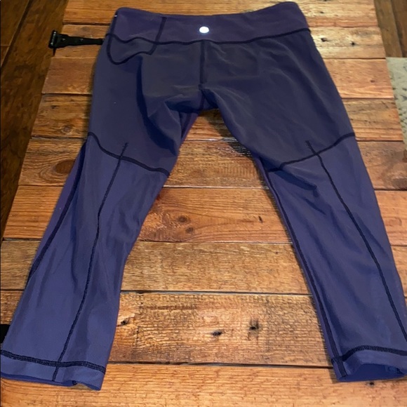 Lululemon Crop - Picture 2 of 2